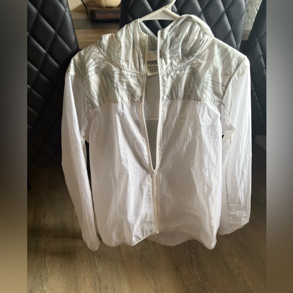 VS PINK windbreaker